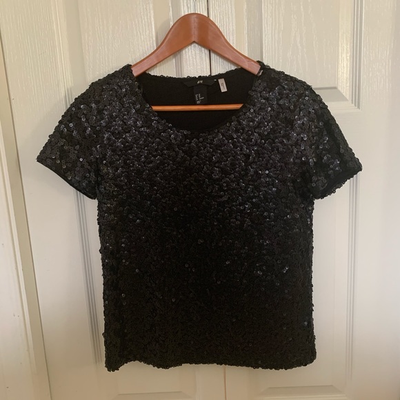 ❤️H&M Black Sequin top - Picture 1 of 6